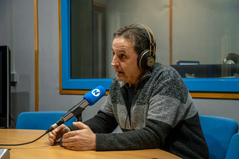 L'inspector Joaquim Martín als estudis de la ràdio