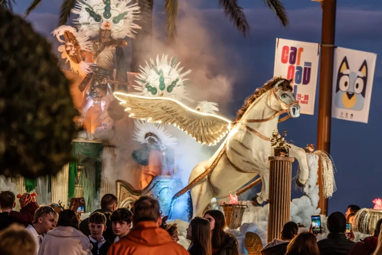 La carrossa dels Encantats, guanyadora de la categoria de Carrossa