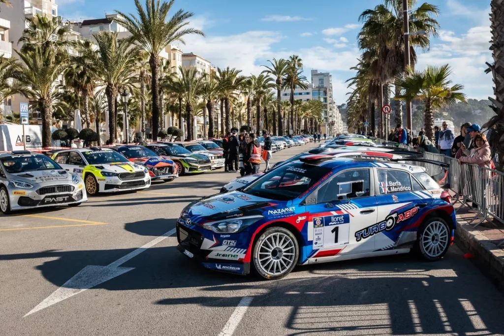 El parc tancat al 13è Rally de Lloret (V-Line)