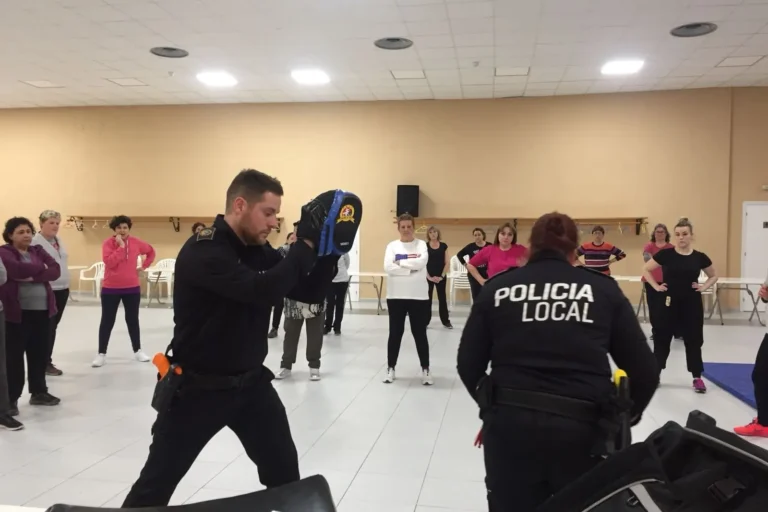 Curs de defensa personal per a dones, aquest divendres, a càrrec de la Policia Local de Lloret