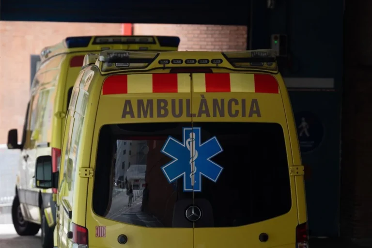Xoc entre dos turismes a la C-63, a Lloret, aquest passat dimarts al matí
