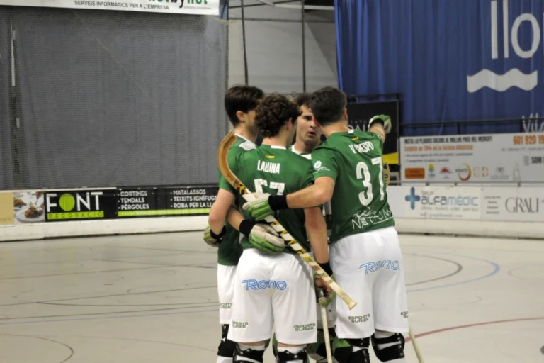 El Club Hoquei Lloret empata a punts amb el líder de l’OK Lliga Plata