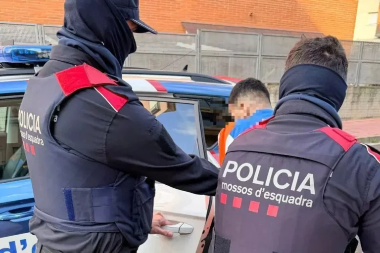 Operacio policial contra el tràfic d'armes i drogues
