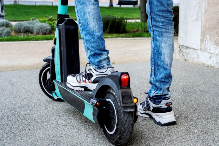 Els patinets elèctrics han d’estar registrats a la DGT