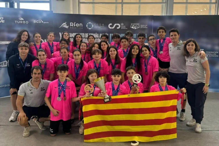 Actuació destacada de Yúlia Garcia i Sasha González (Club Natació Lloret) amb la Selecció catalana