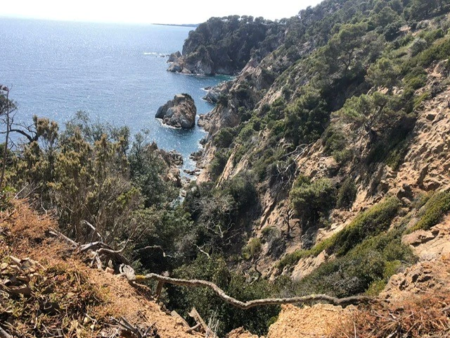 vistes-possible-cami-de-ronda-Can-Juncadella