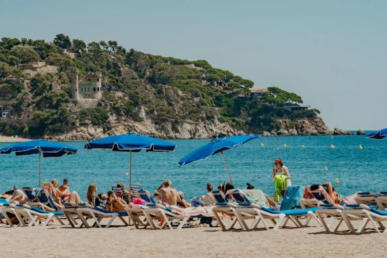Imatge de la platja de Lloret de Mar, un dels principals atractius per als turistes internacionals
