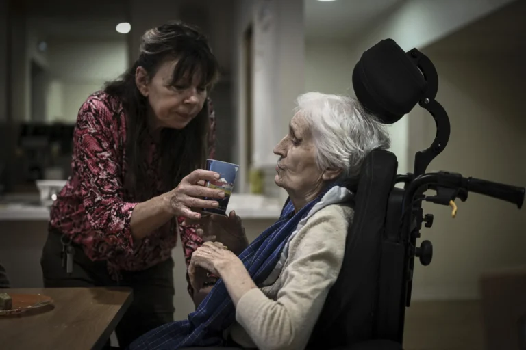 La Selva desplega un programa de suport per a cuidadors de persones amb Alzheimer i altres demències