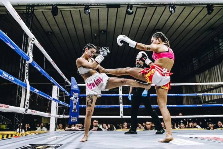 kickboxiCristian Martosng femeni marca