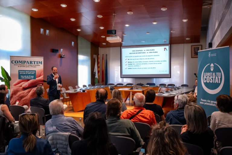 Presentació del projecte de solitud no desitjada entre la gent gran de Lloret