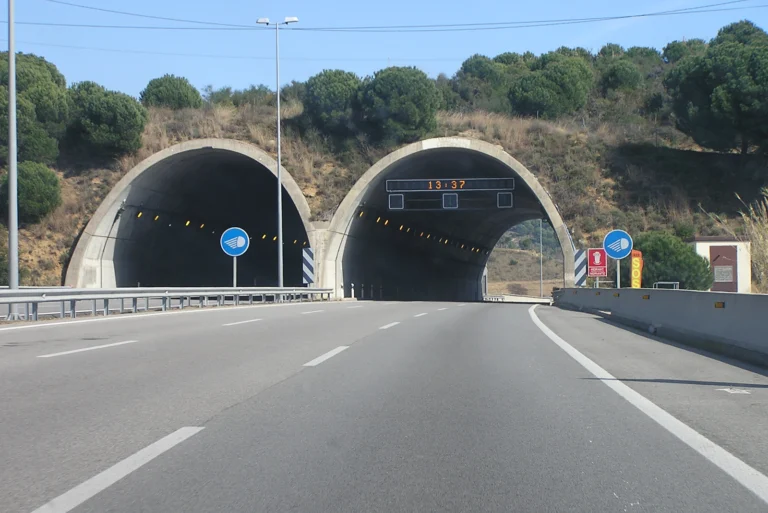 autopista C-32 amb tunel