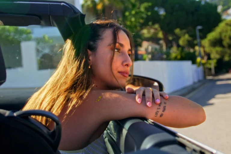 Lau Gibert en el videoclip (Primera Fila)