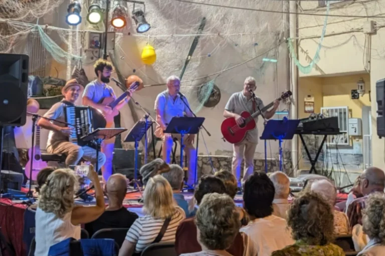 Tot a punt per la 43a edició de la Revetlla de Sant Pere al barri dels Pescadors