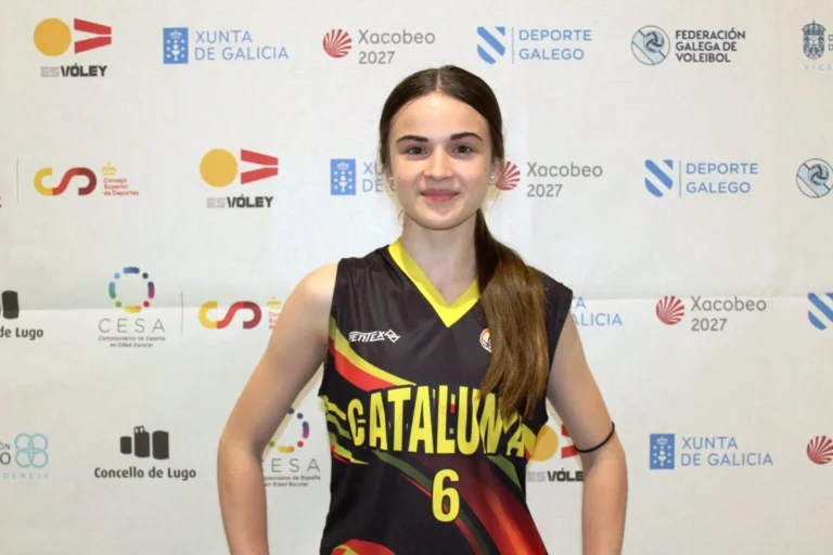 Aina Tuzon, vestida de la selecció