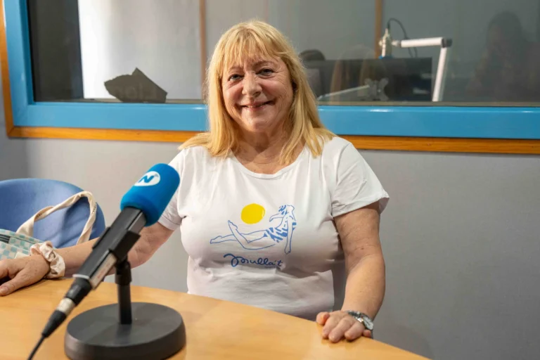 Maria Galera amb la samarreta d'aquest any