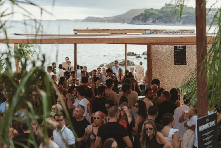 L’ON-OFF Music Festival celebra la 3a edició amb tres escenaris i més de 20 artistes