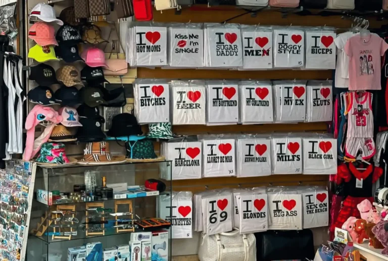 L’Ajuntament sanciona una vintena d’establiments que incomplien la normativa de mostres comercials