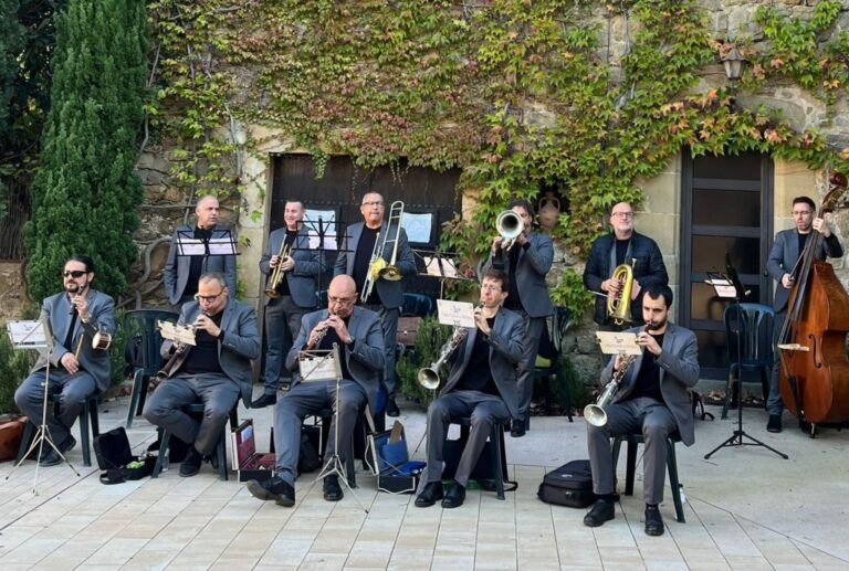 La cobla Ciutat de Girona posa música a una nova nit de Sardanes d’Estiu