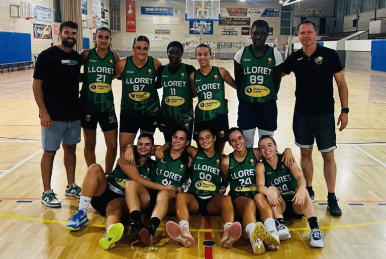 El sènior femení del Club Bàsquet Lloret.