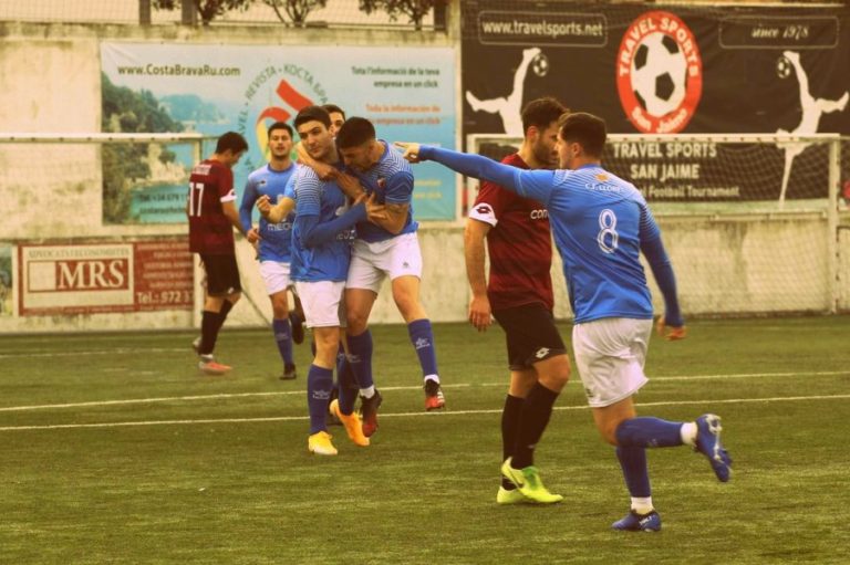 Un partit del Club de Futbol Lloret (Portal 7)