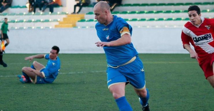 El Lloret de futbol torna als entrenaments per afrontar el partit de lliga d’aquest diumenge