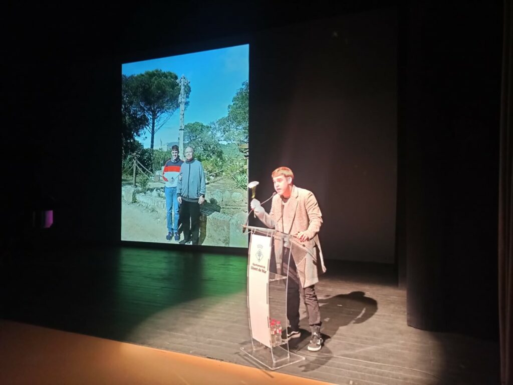 El net de Josep Bernat a l'acte d'homenatge