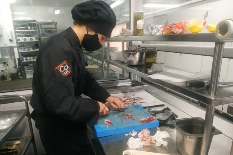 Artyóm Progonnov, a la cuina