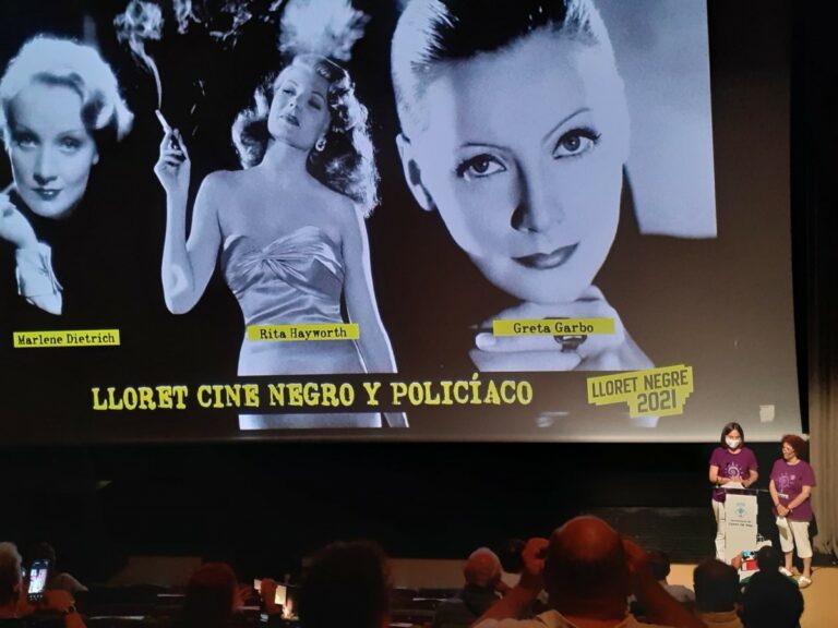 L'Aurora, llegint el manifest al Festival Lloret Negre, el 2021 (L'Aurora)