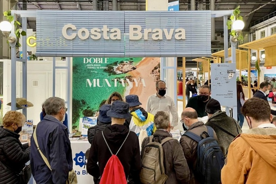 B Travel
