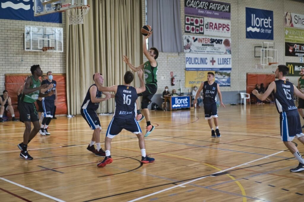 Un partit del sènior masculí (Bàsquet Lloret)