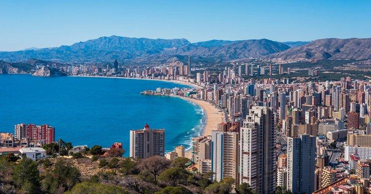 Lloret Turisme s’entrevista amb Visit Benidorm per sumar sinergies