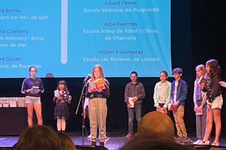 Clàudia Cuartero, guanyadora del concurs de lectura en veu alta
