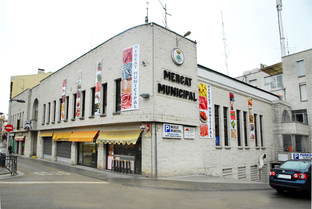 El mercat municipal vist des de fora