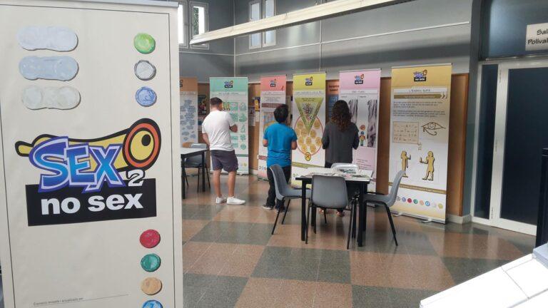 El Puntet acull una exposició per conscienciar els joves del sexe segur