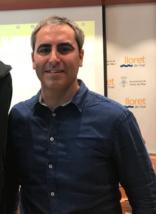 Felipe Cerro en un acte a l'Ajuntament, com a president del Bàsquet Lloret