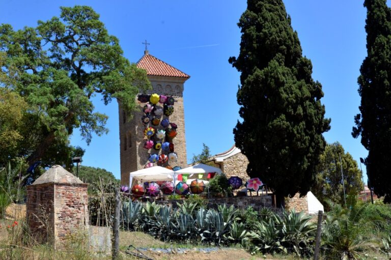 Es recupera la Festa de les Flors, amb la col·laboració de veïns i floristeries
