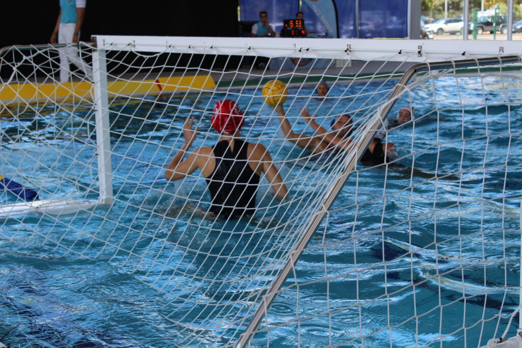 Un dels partits femenins del torneig Be Water My Friend