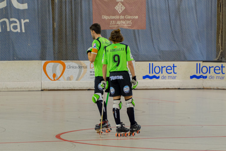 Jugadors de l'Hoquei Lloret en el partit contra el barça