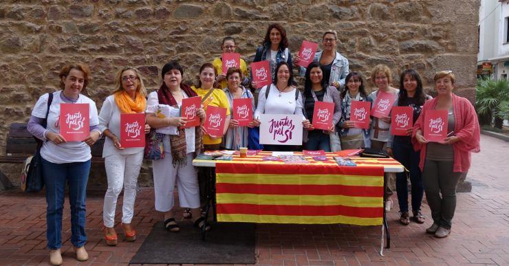 Junts pel Sí vol captar candidats aquest matí al mercat setmanal de Lloret