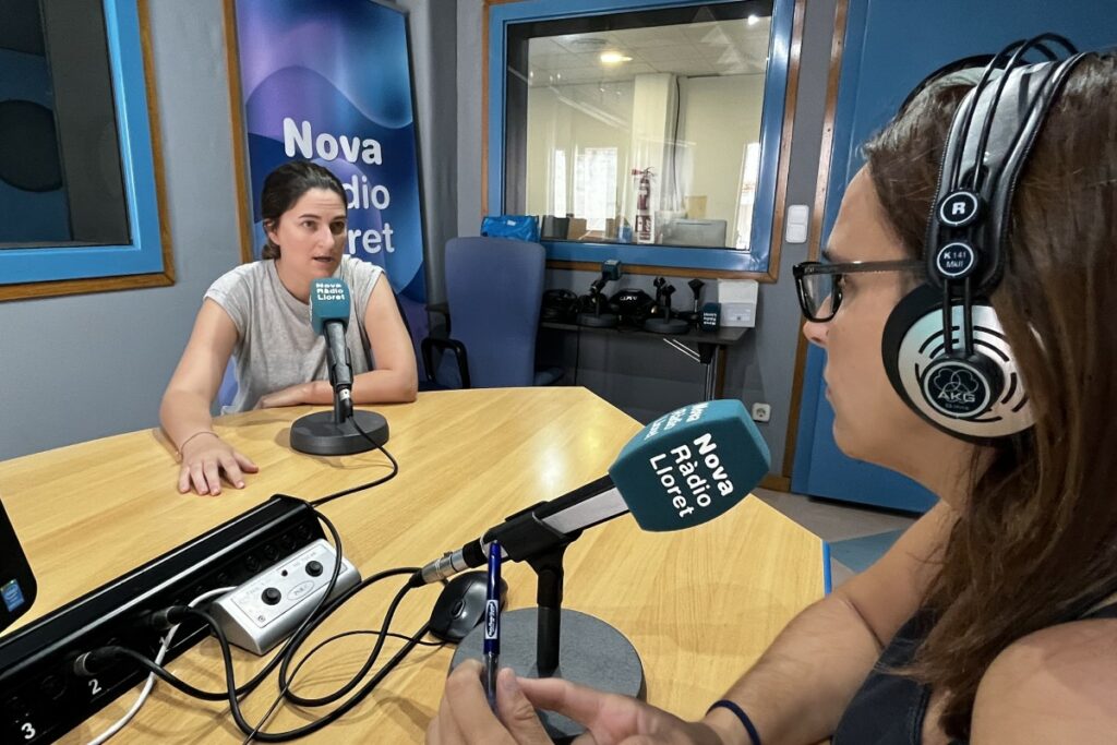 Lara Torres als estudis de Nova Ràdio Lloret
