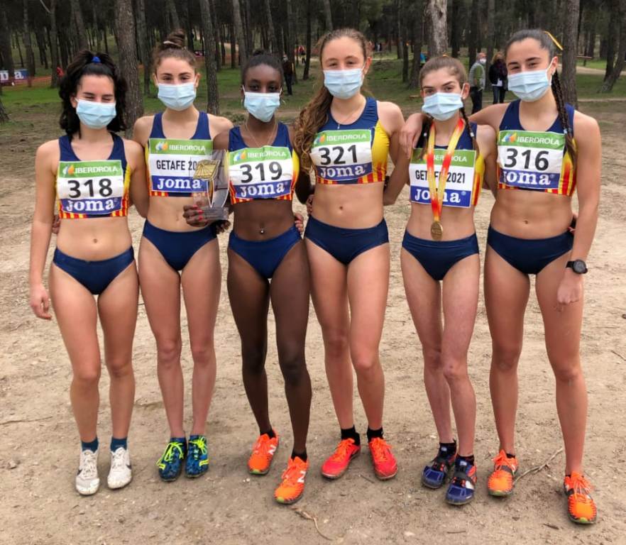 Laura Prieto, amb la selecció catalana d'atletisme