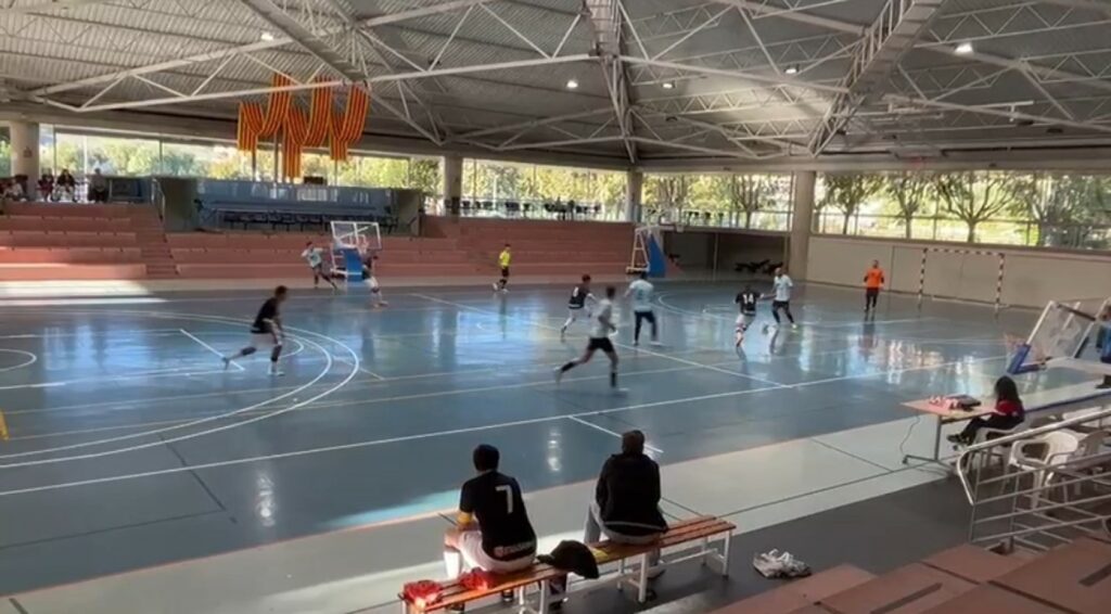Un moment del partit (Lloret Esportiu Futbol Sala)