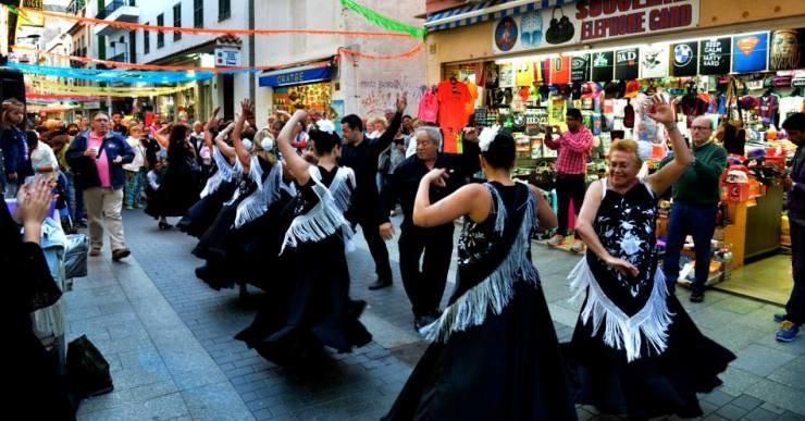 Cap de setmana complet amb la Lloret Night Shopping i el Formula Weekend