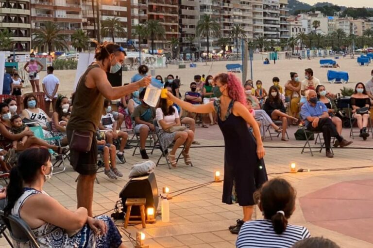 Un espectacle a la Roca d'en Maig l'estiu del 2020 (Teatre de Lloret)