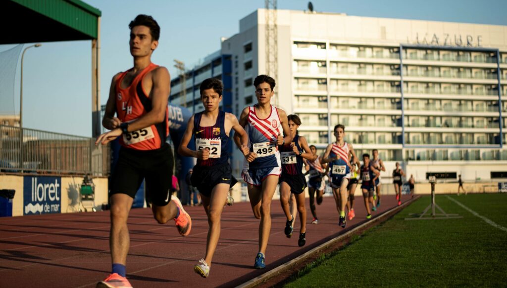Una prova d'atletisme, a les pistes lloretenques.