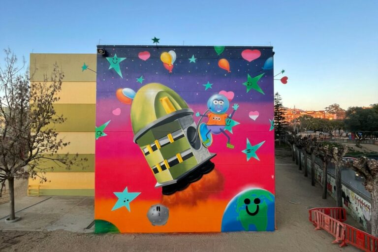 El mural de l'escola Pere Torrent (Odie)