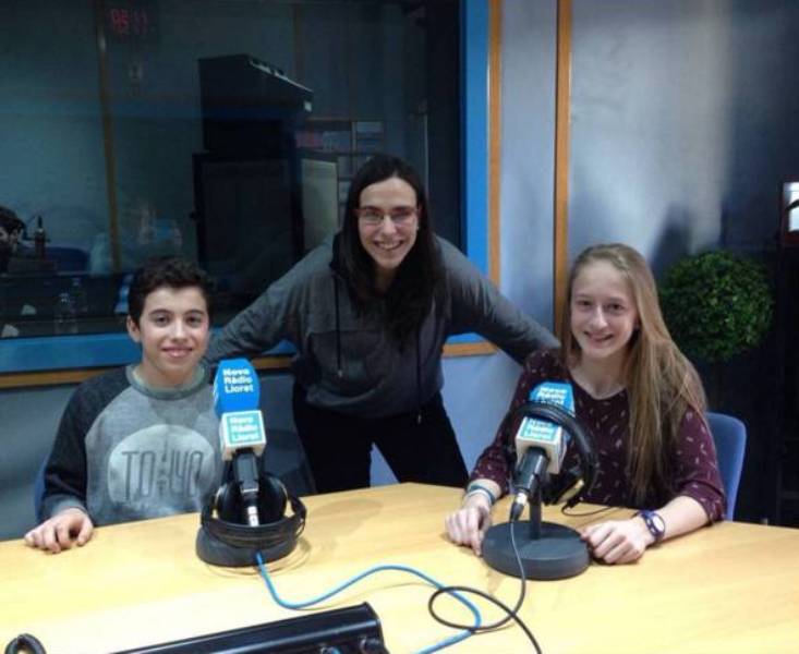 Un grup d’alumnes de Lloret creen una ONG per donar ‘una segona vida’ als llibres