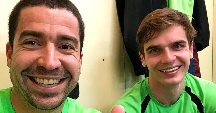 Empat del Club Hoquei Lloret contra el Noia en els últims segons del partit