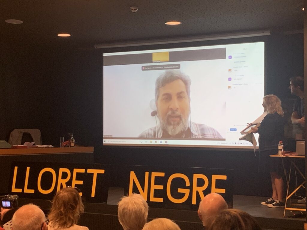 Osvaldo Reyes agraeix el premi de relat inèdit del Lloret Negre des de Panamà