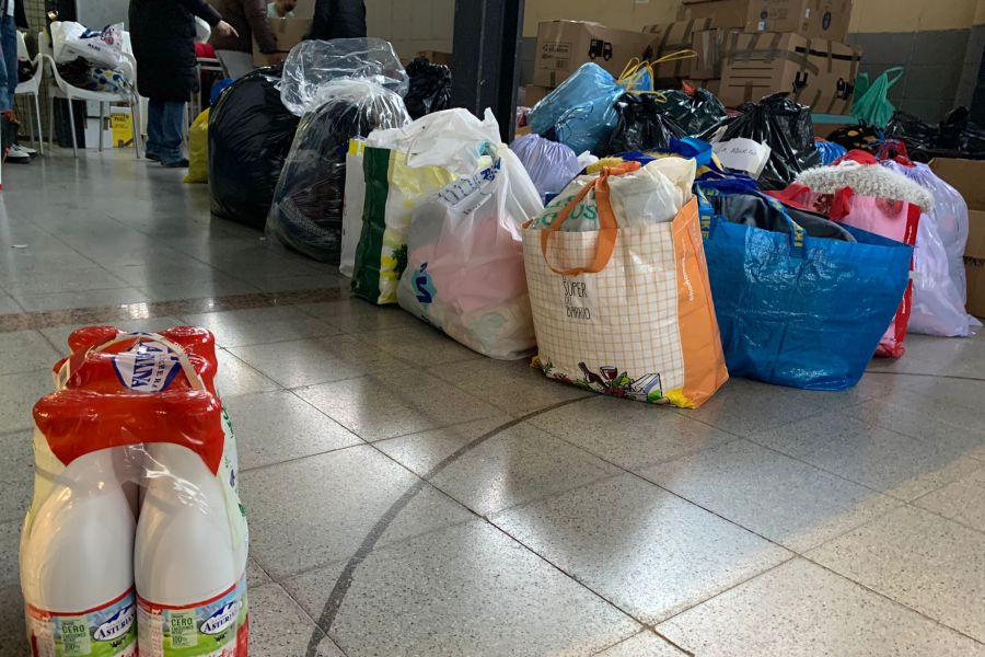 Recollida béns de primera necessitat per Ucraïna al Pavelló Municipal d'Esports